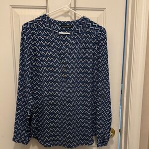 Zac & Rachel Blue and Gray Zigzag Blouse with Button Up Sleeves